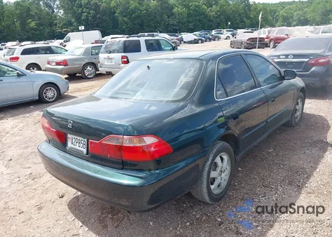 2000 Honda Accord 2.3 Se z USA, uszkodzony, nr VIN 1HGCG5671YA090468